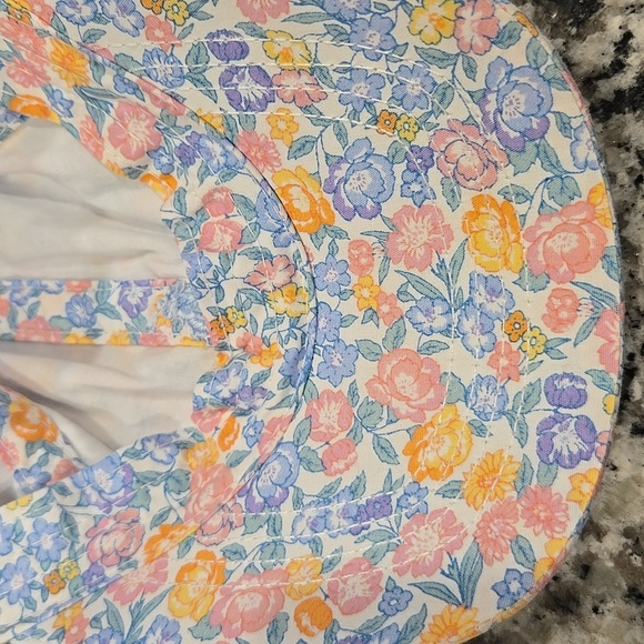 POLO RALPH LAUREN GIRL'S FLORAL ADJUSTABLE BASEBALL HAT. SIZE 2T-4T. - Picture 6 of 7